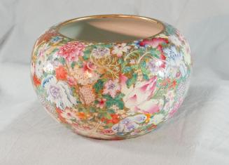 Pot with Mille-fleurs Decoration
