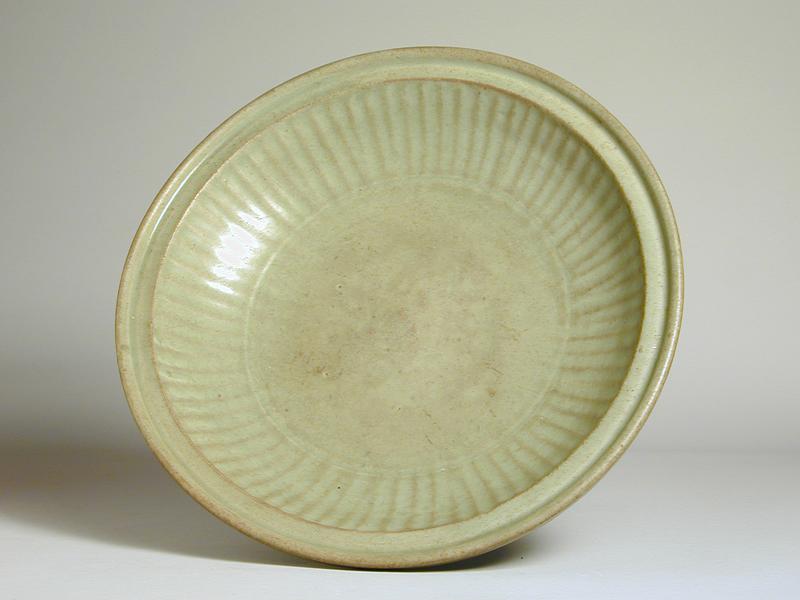 Longquan Ware Dish with Flanged Lip and Fluted Sides