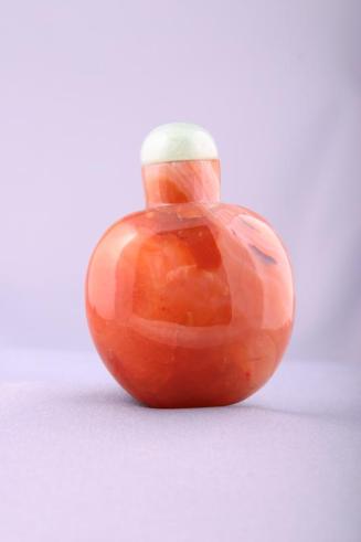 Agate Snuff Bottle