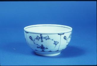 Royal Factory  Bowl in Muschel; Onion pattern