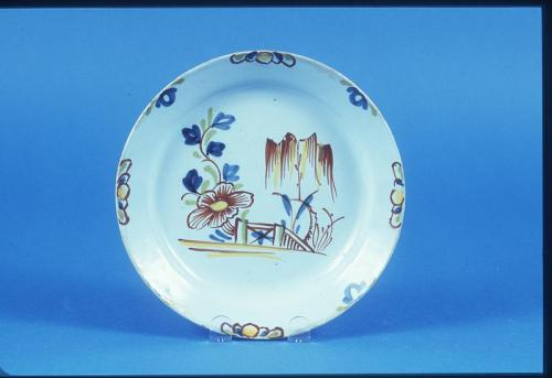 Plate with Floral and Fence Motif