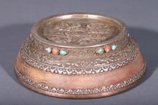 Ceremonial Bowl with crossed vajra design on base