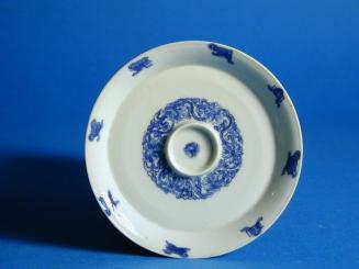 Blue and White Cup Stand with Floral Motif