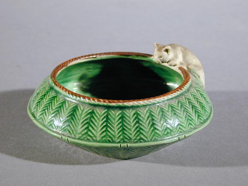 Banko Ware dish with Grey Cat on Rim