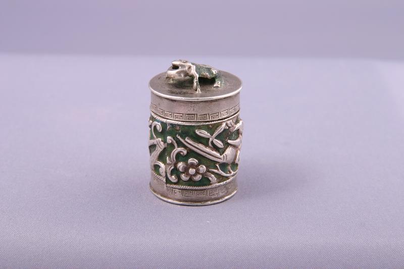 Opium Box Decorated with Frog, Birds and Flowers