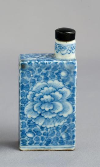 Porcelain Blue and White Snuff Bottle with Design of Peony Scrolls