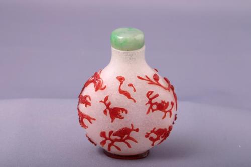 Glass Snuff Bottle with Red Overlay Design of Fruit and Blossoms