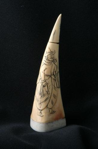 Hornbill Beak Snuff Bottle with Incised Design of a Nanban (foreign) Trader