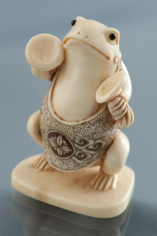 Netsuke of Frog with Clappers