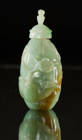 Jadeite Snuff Bottle with Matching Stopper