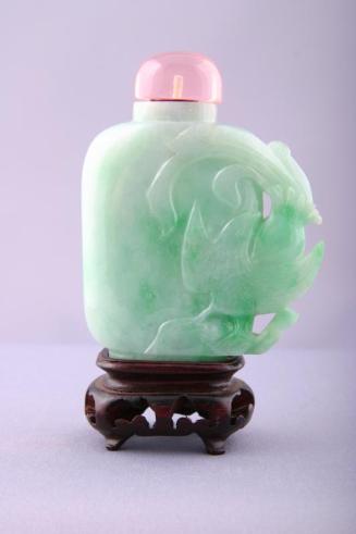 Jade Snuff Bottle with Carved Design of a Phoenix Bird