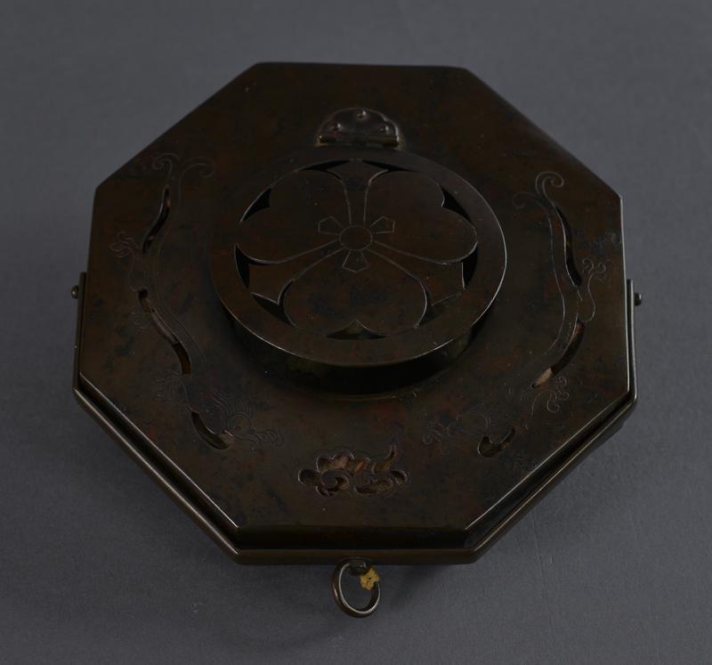 Lantern (Mon of Tokugawa)