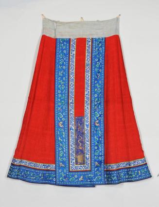 Woman's Semiformal Domestic Skirt with Dragon Pattern
