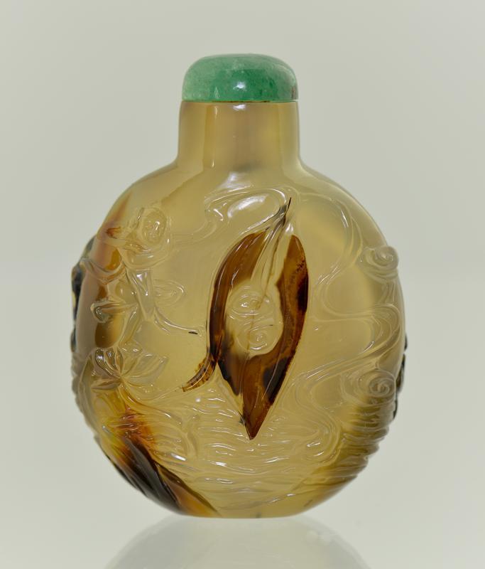 Snuff bottle