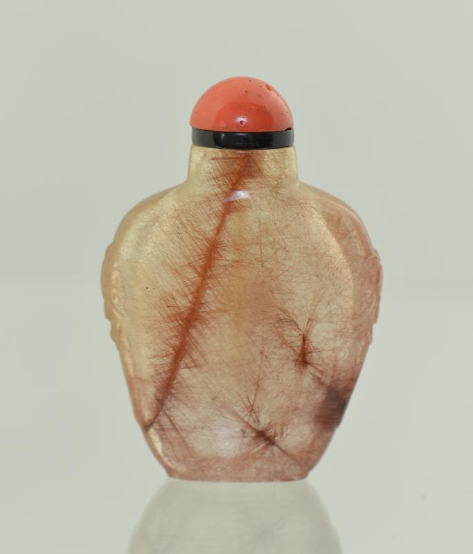 Snuff bottle