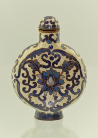 Snuff bottle