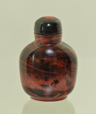 Snuff bottle