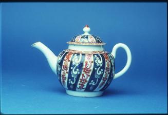 Lidded Worcester Teapot