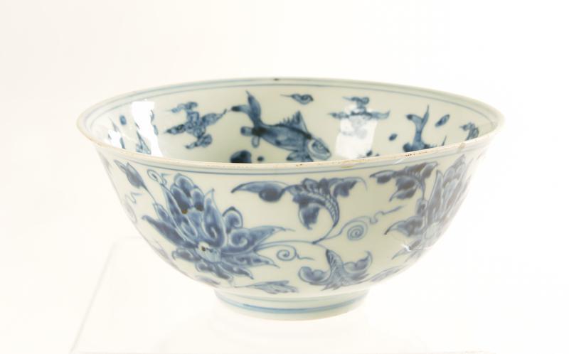 Blue and White Bowl with Carp and Wave Scrolls