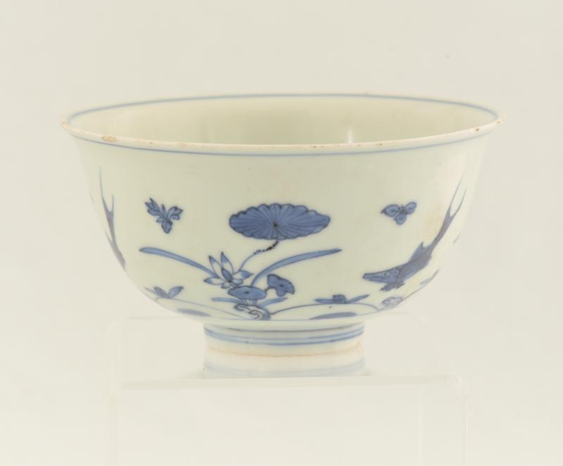 Blue and White Bowl with Swimming Fish Motif