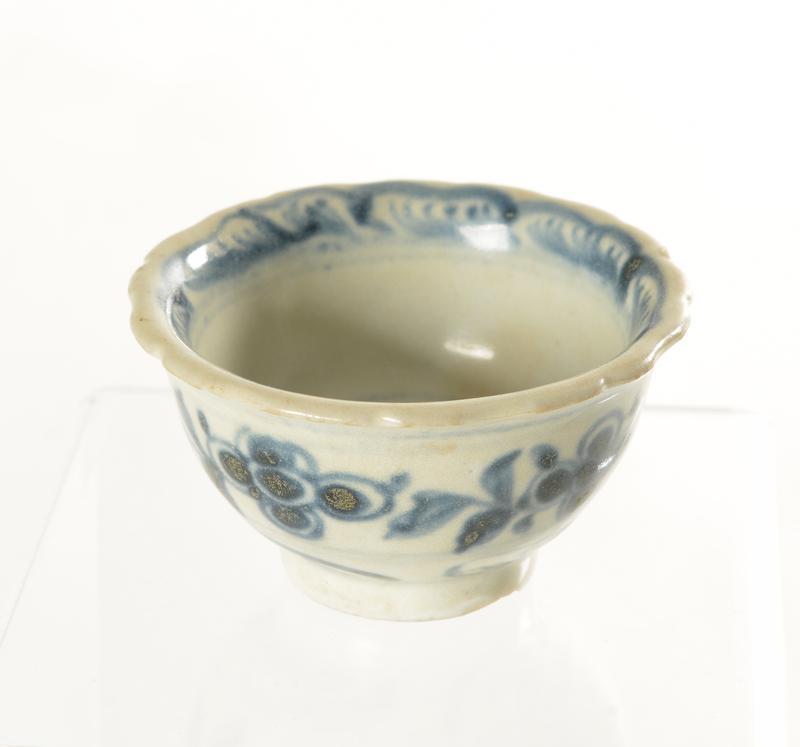 Small Bowl with Blue Floral Motif