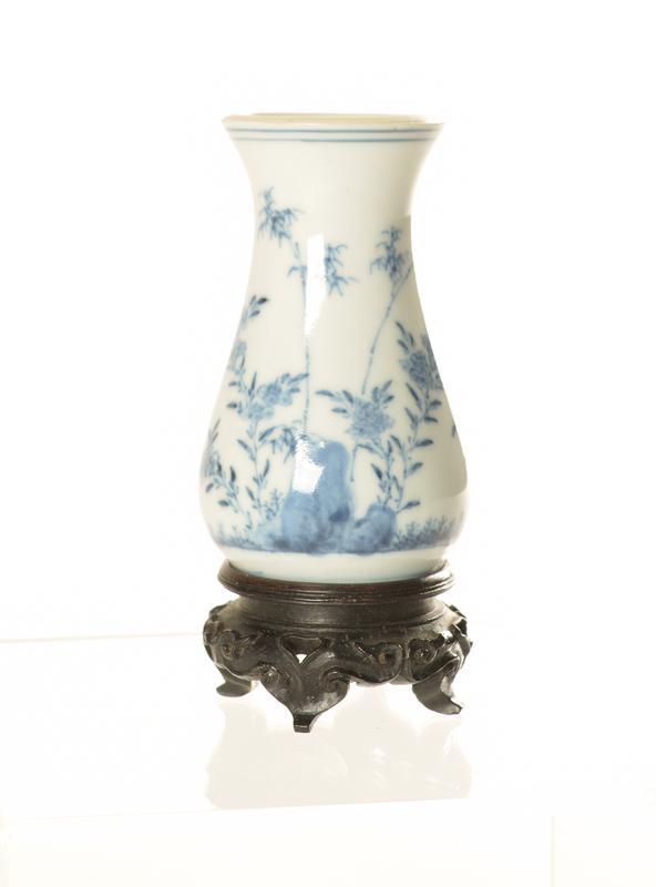 Miniature Vase with Bamboo and Daisy Design