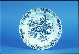 Worcester Plate in Blue on White Floral Motif