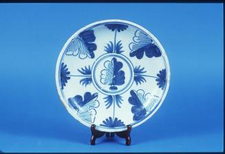 Dish with Four Oak Leaves