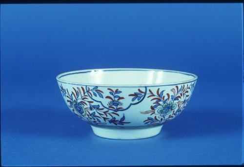 Worcester Bowl with Flowers and Leaves