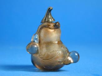 Snuff Bottle in the Shape of a Gourd with Clinging Fruit Bat