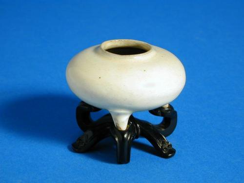 Miniature Three-Footed Ovoid Body Jar