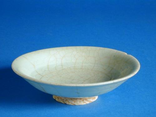 Shallow Bowl with Ying Ging Glaze and Combed Decoration