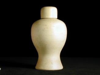 Lidded Sake Bottle