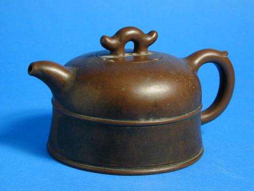 Yixing Teapot with Raised Band