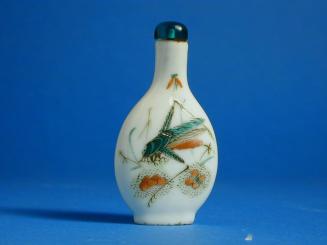 Porcelain Snuff Bottle with Famille-Rose Design of Cricket & Lotus