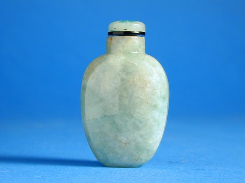 Jadeite Snuff Bottle