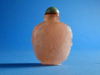 Rose Quartz Snuff Bottle with decoration of plum and bamboo, and  with flowers and butterfly au verso