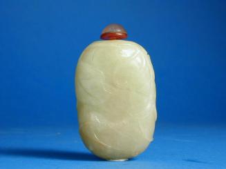 Snuff Bottle in the form of a slightly flattened melon