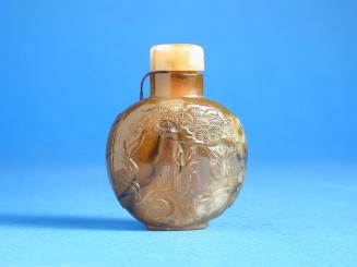 Snuff Bottle with low relief design of deer and pine