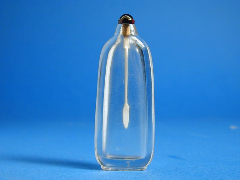 Tall Narrow Quartz Snuff Bottle