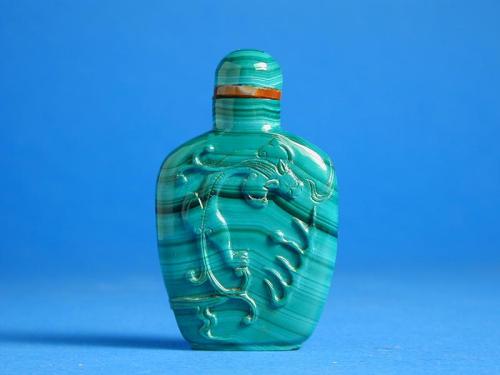 Malachite Snuff Bottle with low relief dragon on each side