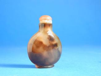 Snuff Bottle of Tan Agate with Irregular Inclusions