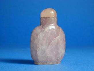 Pale Amethyst Snuff Bottle