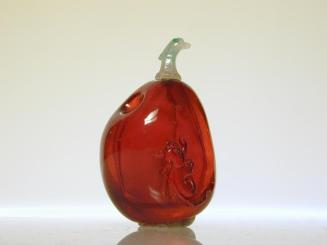 Pebble Form Amber Snuff Bottle with Design of Cat