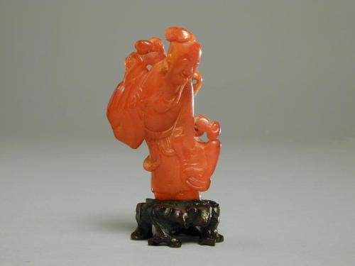 Small Amber Figurine of an Immortal