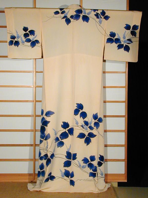 Kimono with Paulonia Vines and Flowers